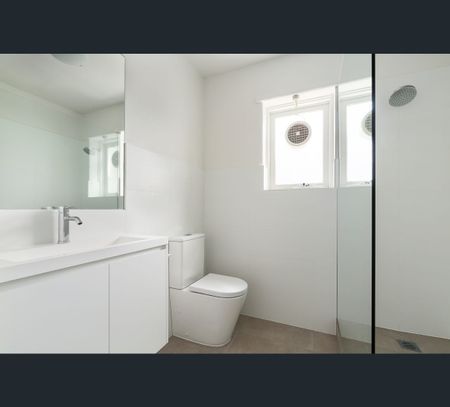 2/300 Ferrars Street, South Melbourne, Vic 3205 - Photo 3