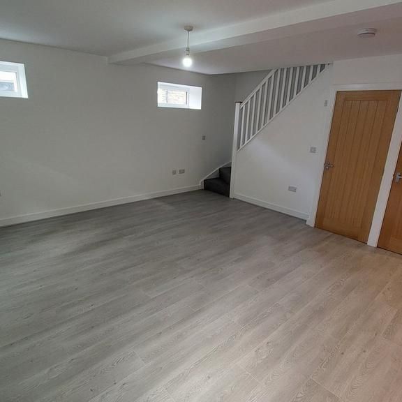 2 bedroom end of terrace house to rent - Photo 1