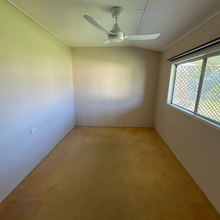 20 Sydney Street, Kepnock QLD 4670 - House For Rent - $550 | Domain - Photo 1