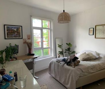 4 bedroom end of terrace house to rent - Photo 6