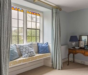 Grade II listed family home on the Dunkirk Mills complex. - Photo 5