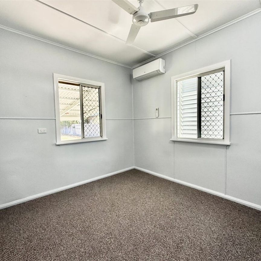 RENOVATED 3 BEDROOM HOME IN MUNDINGBURRA + HUGE BLOCK! - Photo 1
