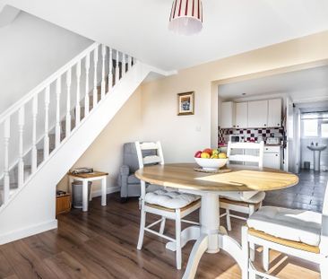 2 bedroom detached house to rent - Photo 2