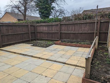 2 bedroom terraced bungalow to rent - Photo 2