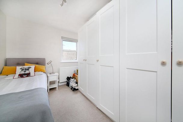 6 bedroom semi-detached house to rent - Photo 1