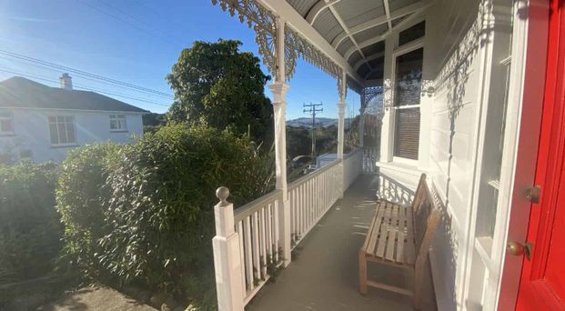 Sun, Character and Space - Photo 1