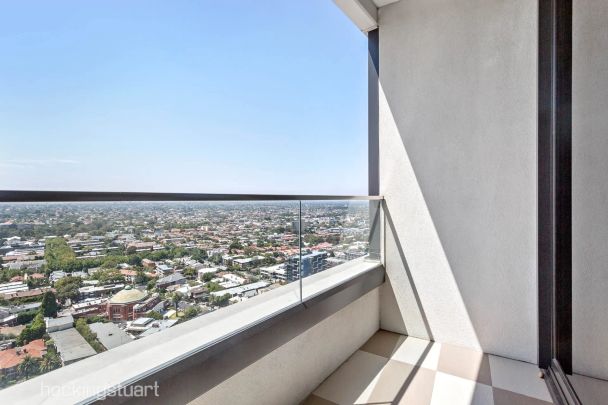 Modern One Bedroom With Spectacular Views - Photo 1