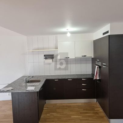 VUE IMPRENABLE EN PLEIN CENTRE - Photo 1