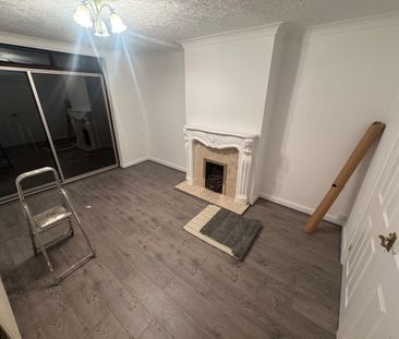 3 Bed Semi-Detached House, Hodge Hill Road, B34 - Photo 2