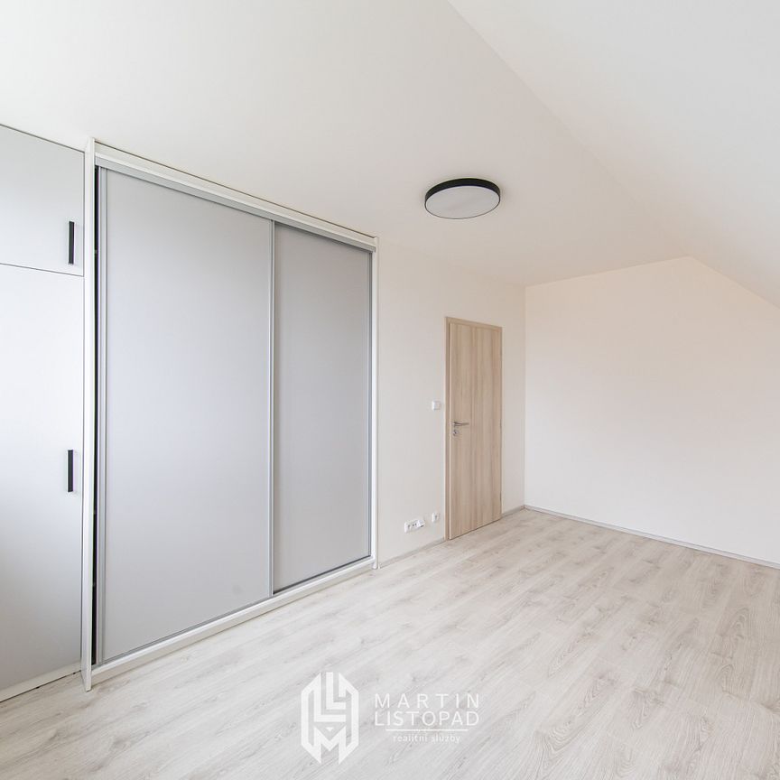 Pronájem domu 127 m² s pozemkem 385 m² - Photo 1