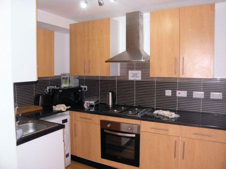 1 bedroom in a house share to rent - Photo 5