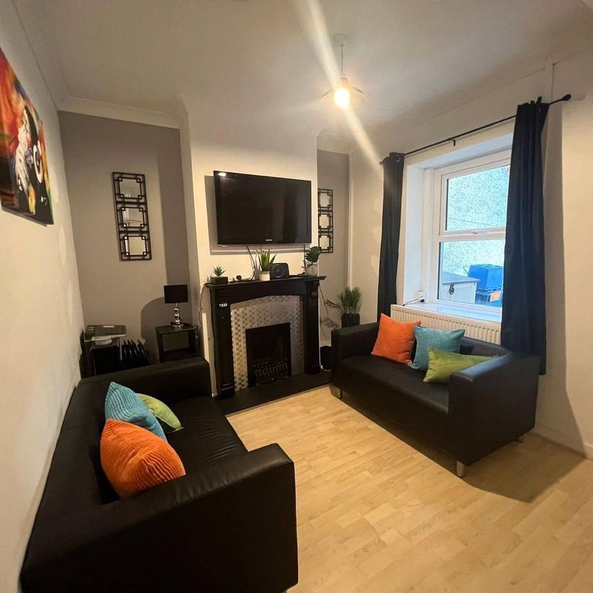 Fair View Road, Bangor, Gwynedd, LL57 - Photo 1