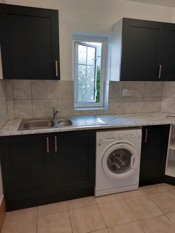 1 Bed Flat, Taylor Green, W3 - Photo 3