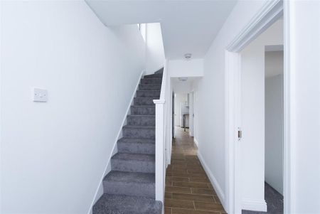 1 bedroom property to rent - Photo 2