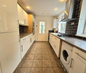 2 bedroom terraced house to rent - Photo 2