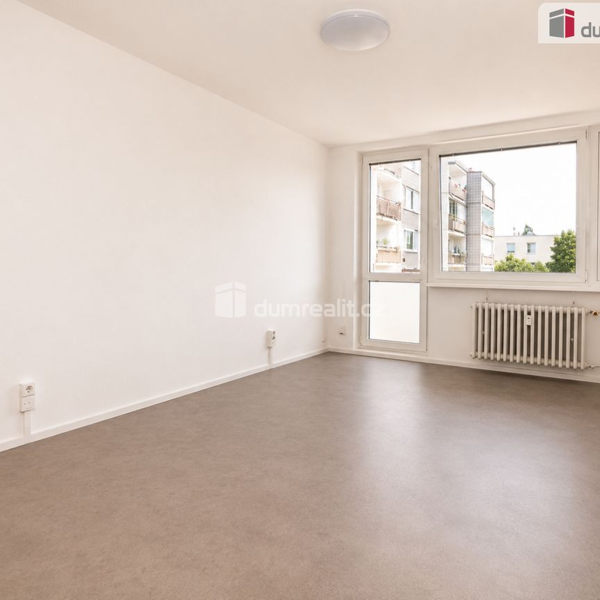 Pronájem bytu 2+1 59 m² - Fotografie 1