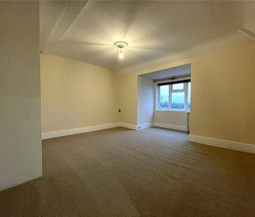 4 bedroom detached house to rent - Photo 6