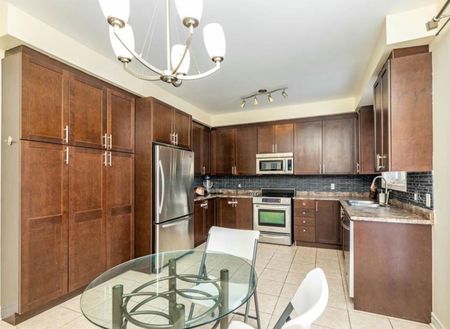 For Lease - 4 Trailside Drive, Bradford West Gwillimbury, Ontario - Photo 5