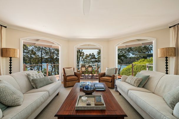Fully furnished executive home with stunning Pittwater views - Photo 1