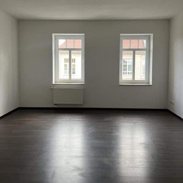 Individueller Dachtraum mit Balkon und traumhaften Blick zum grünen Park! Lift! - Foto 1