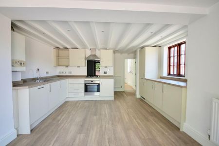 1 bedroom detached house to rent - Photo 2