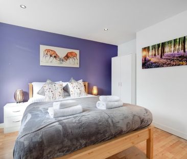 4 bedroom semi-detached house to rent - Photo 5