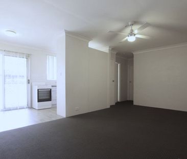 2 Bedroom Unit in Ambervale &excl;&excl;&excl; - Photo 5