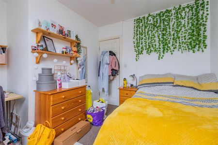 6 bedroom house to rent - Photo 4