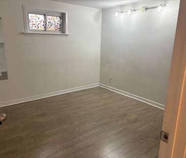 For Lease - 124 Avondale Boulevard, Brampton, Ontario - Photo 4