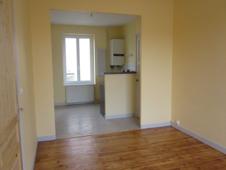 Location Appartement 3 pièces 54m² FEURS 42110 - Photo 2
