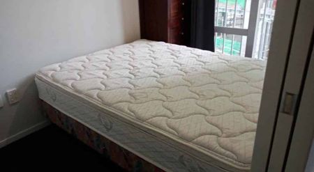 Fully Furnished 1Bed room Apartment on Upper Queen - rent including water - Photo 2