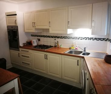 2 Bed Flat, Mannock Road, N22 - Photo 4