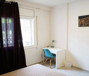Cozy room with double bed for rent in Eixample - Photo 3