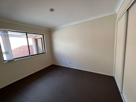 THREE BEDROOM HOME IN QUIET STREET - Photo 5