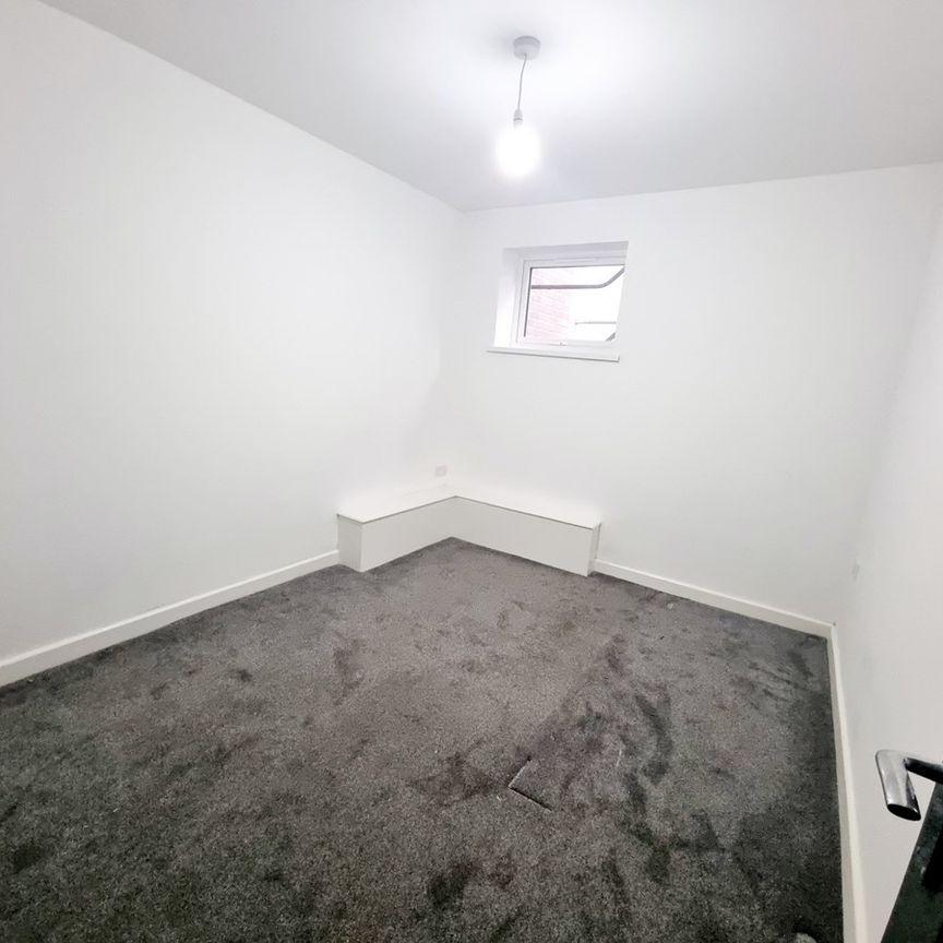 Property To Rent Hardshaw Street, St. Helens, WA10 | 2 Bedroom Apartment through Little Estate Agents - Photo 1