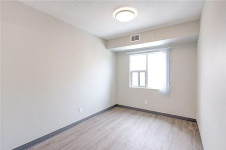 For Lease - 595 Strasburg Road Unit# 309, Kitchener, Ontario - Photo 4