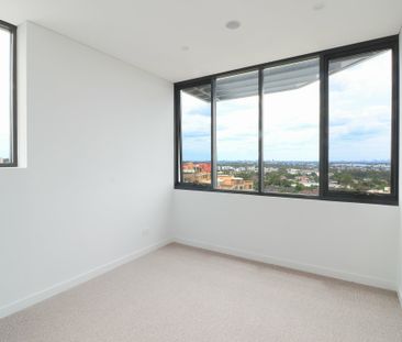 Level 6 with expansive northerly views - Photo 2