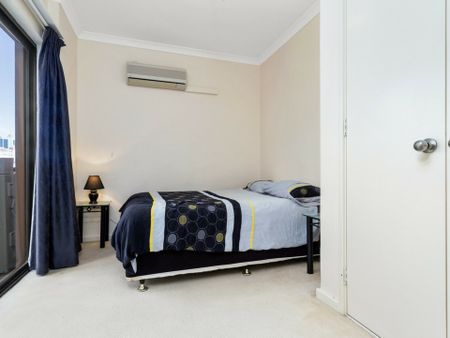 6/11 Regal Place, East Perth - Photo 5