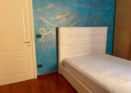Ampio bilocale con balcone ad.ze Ospedale Sant’Orsola - Photo 3