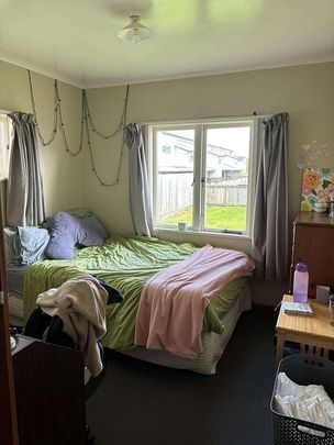 Great Uni Flat - Next to Waikato Uni - Photo 1