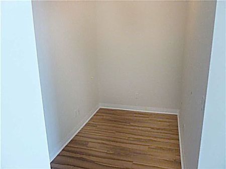 For Lease - 75 Eglinton Avenue Unit# 906, Mississauga, Ontario - Photo 5