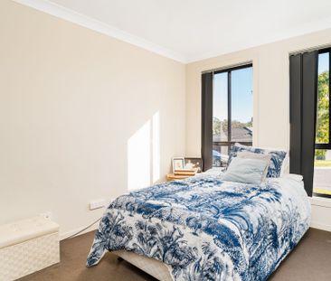 Beautiful Family Home!! - Photo 6