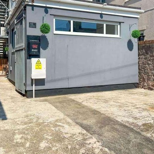 Scarborough Place, Torquay, TQ2 - Photo 1