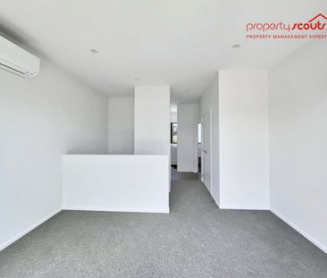 Like New in Westgate! - Photo 2