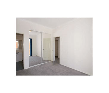 Charming 2-bedroom, 2-bathroom Apartment in Northbridge! - Photo 3