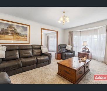 LOVELY HOME - GREAT LOCATION - Photo 1