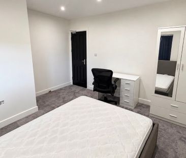 Room 4, Queen Margarets Road, Coventry - Photo 4