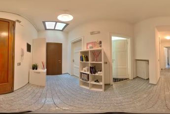 Via Santa Lucia, Padova, Veneto 35139