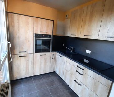 Nous vous proposons à la location un appartement de standing situé ... - Photo 5