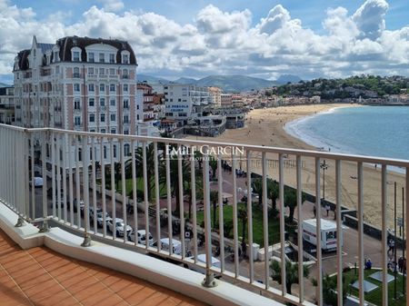 Appartement à louer à Saint Jean de Luz, hypercentre avec vue imprenable sur la baie de Saint Jean - Photo 2